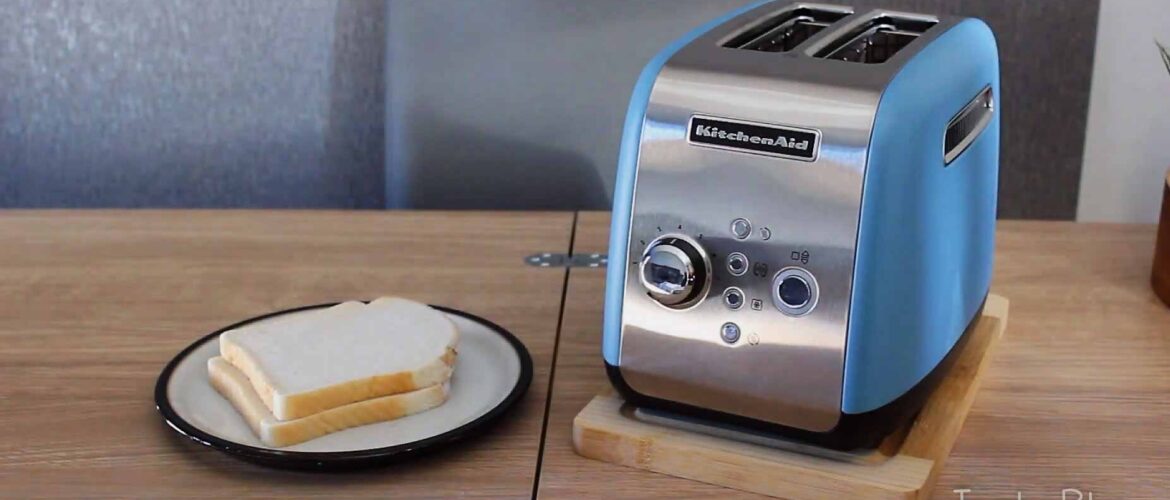 Best pale blue toaster