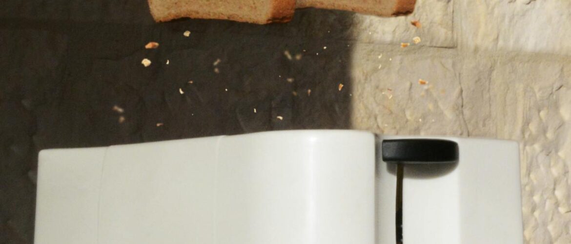 How many watts is a toaster