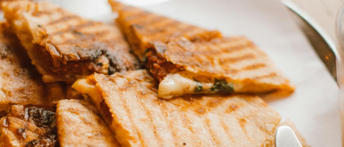 Sandwich toaster with removable plates